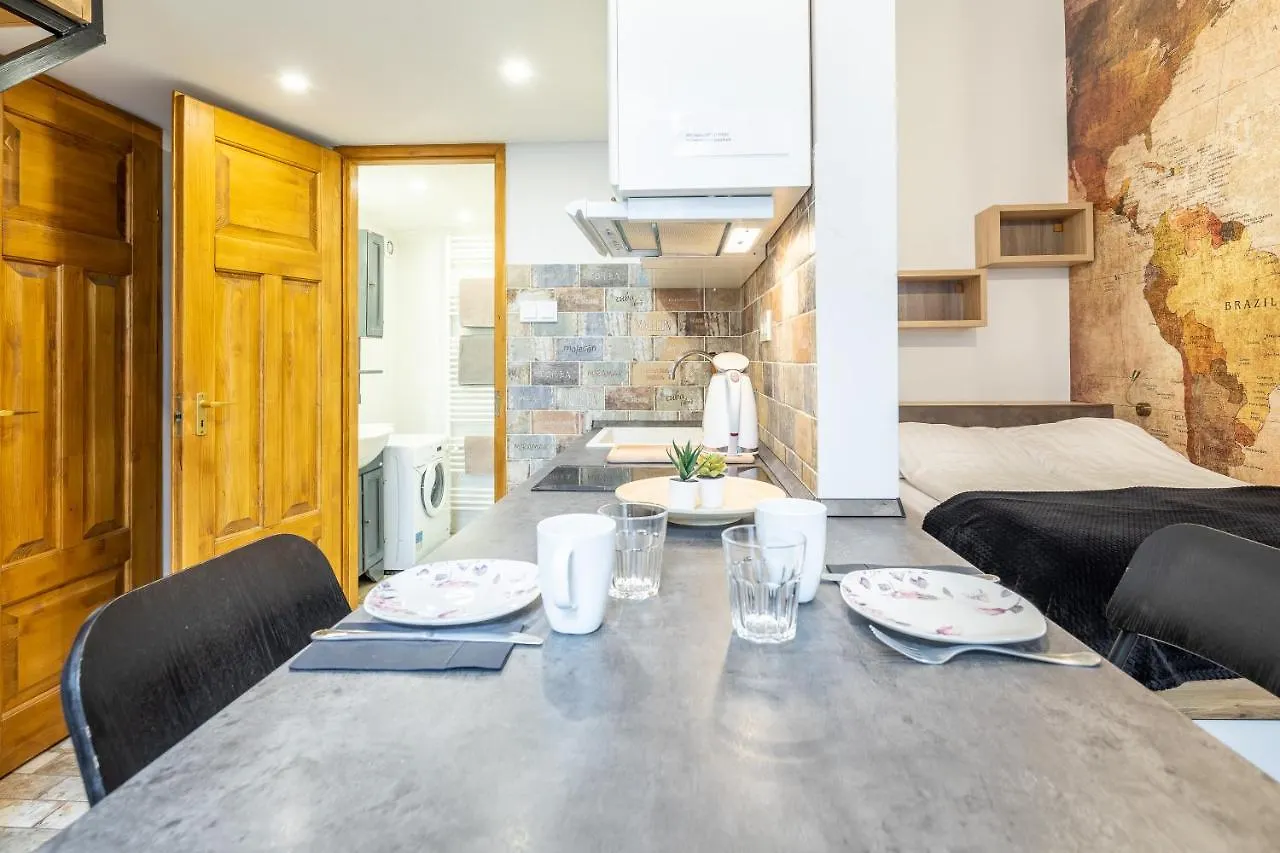 Chic Loft At City Center With Ac Budapest