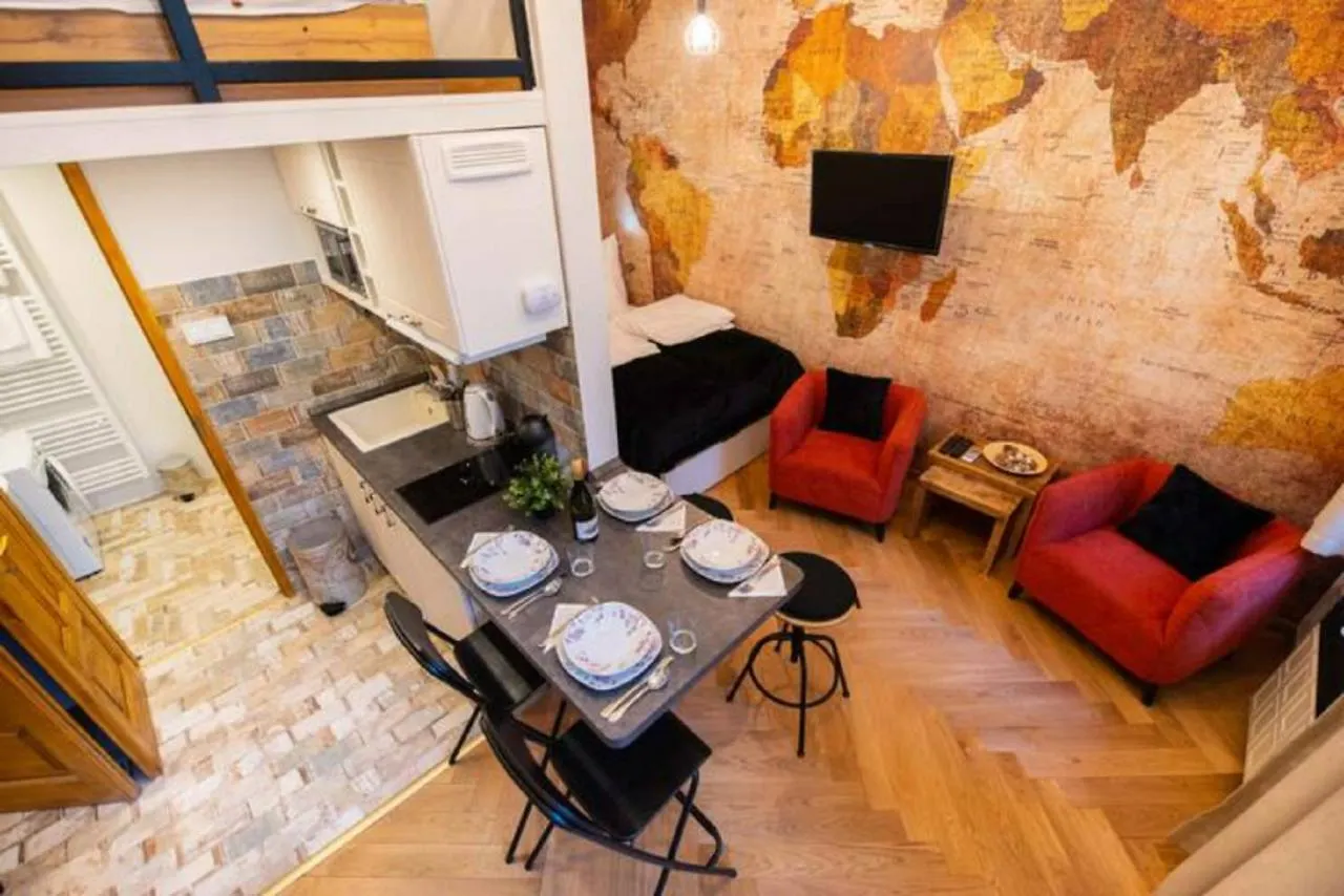 Chic Loft At City Center With Ac Budapest Apartment